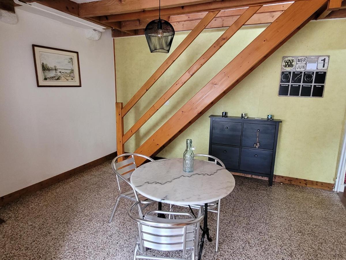 Gite De La Tour De Loire - 65 M2 Au Pied D'Une Tour De Gue Du 17Eme Siecle Mer Zewnętrze zdjęcie