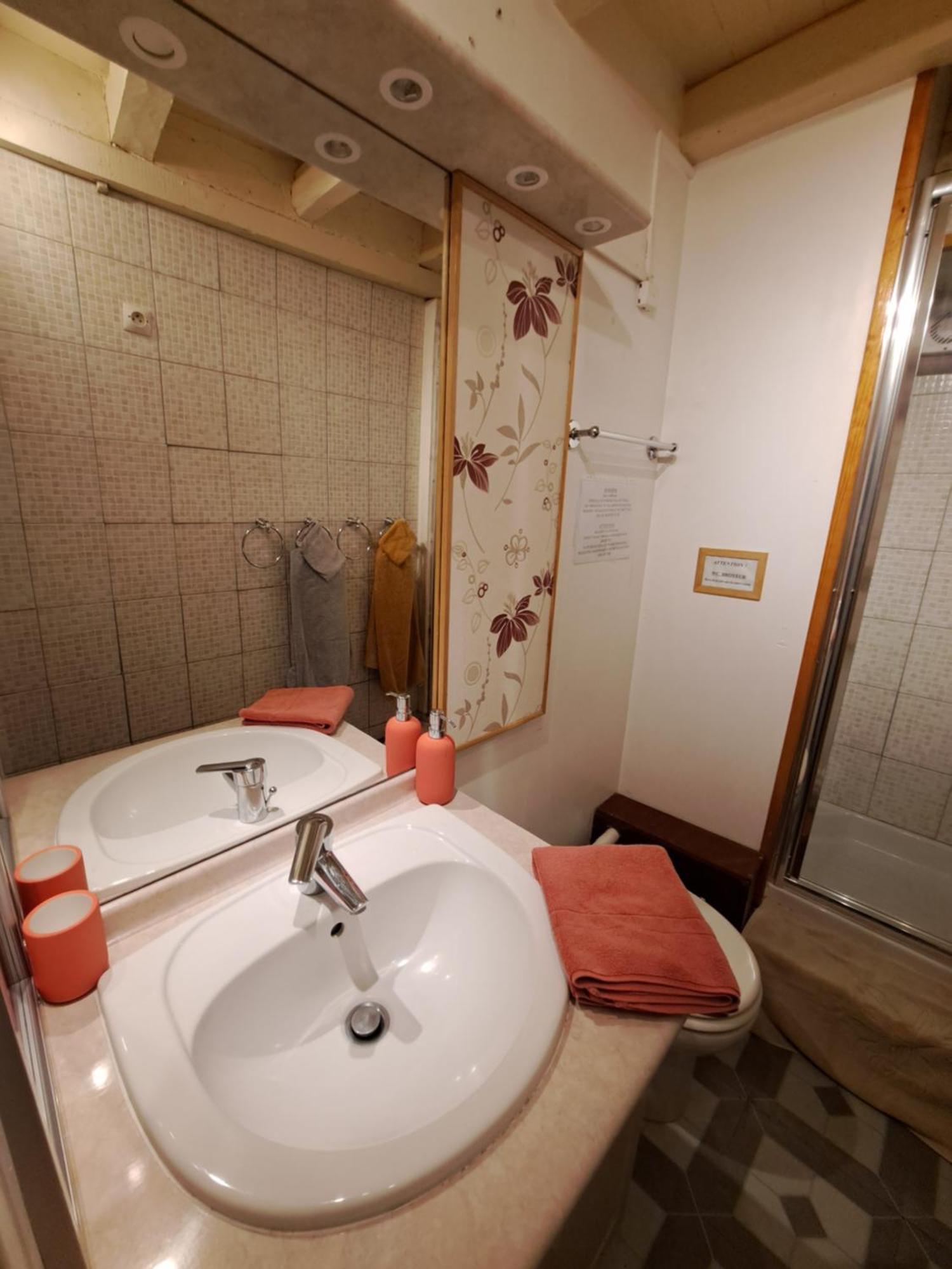 Gite De La Tour De Loire - 65 M2 Au Pied D'Une Tour De Gue Du 17Eme Siecle Mer Zewnętrze zdjęcie